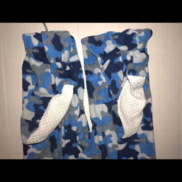 Flame resistant sleepwear - Picture 3 of 5